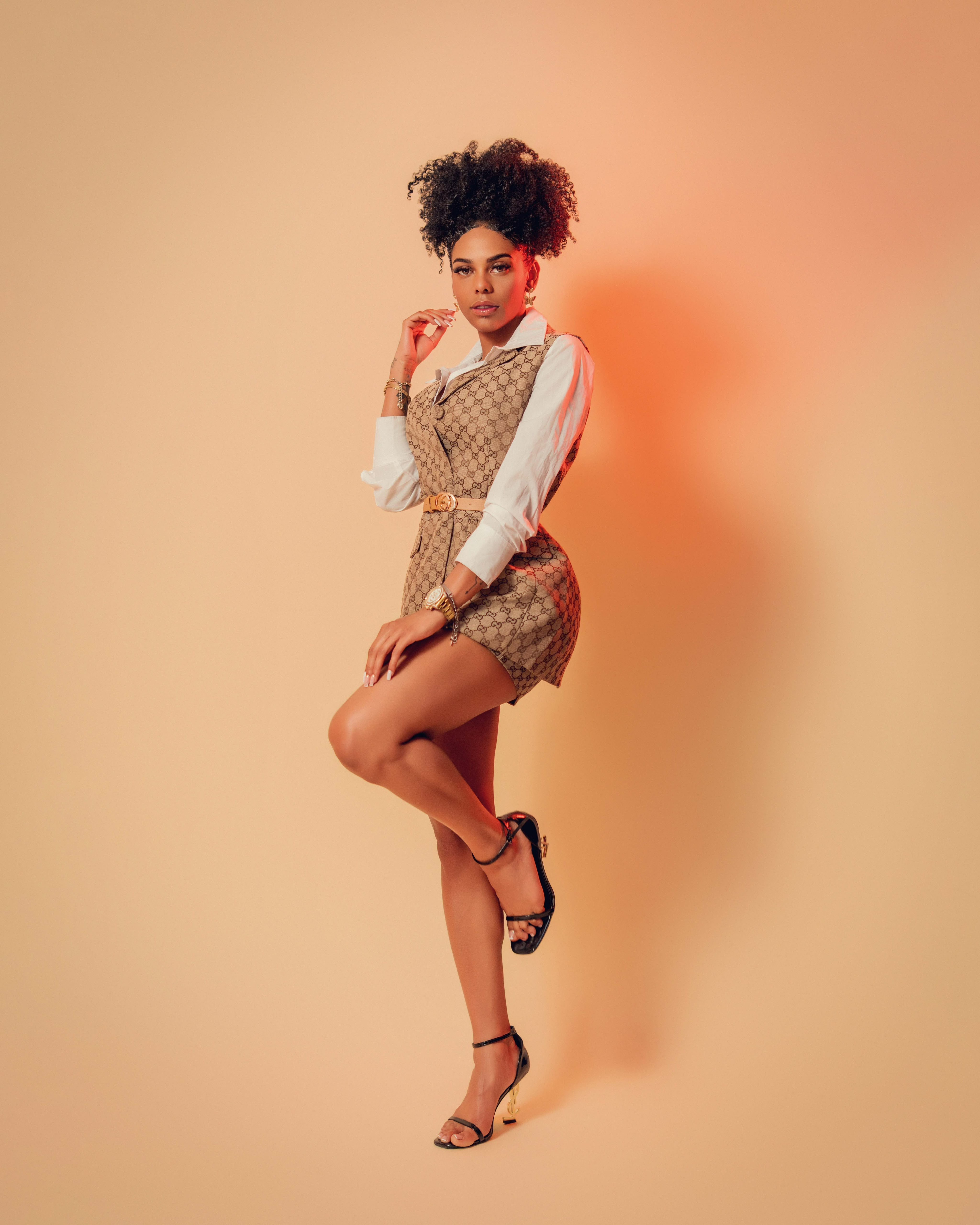 RIHANNA, imagen 4 de perfil de masaje en Madrid